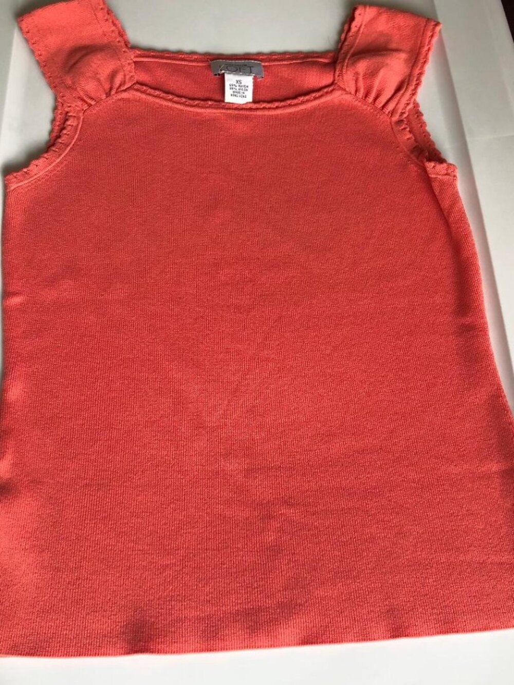 Ann Taylor LOFT, Orange, scallop trim neck and straps, Tank top, Sz: XS - Picture 3 of 8